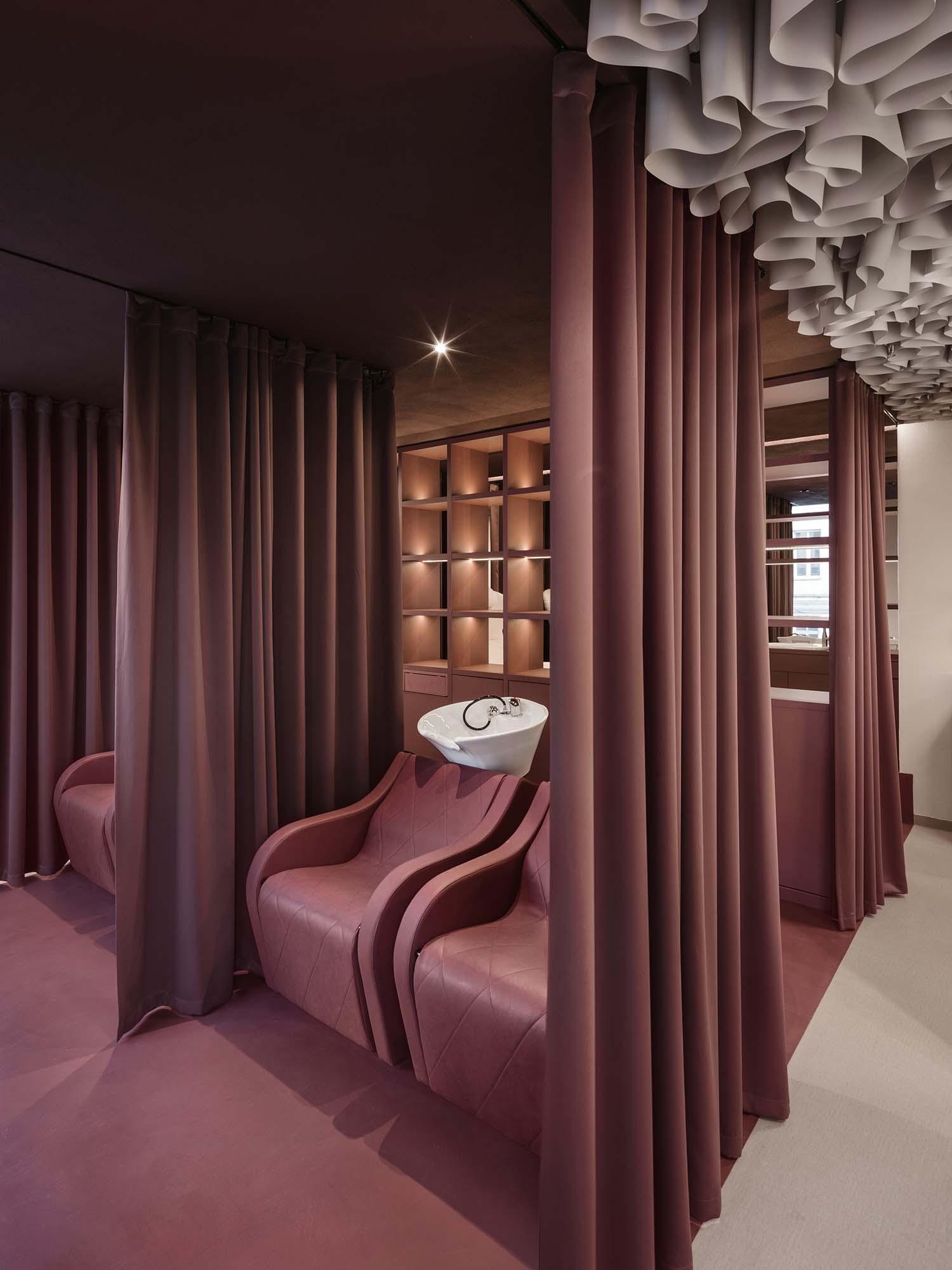 NOKE Architects,美發店設計,理發店店,美發沙龍店設計案例,美發店設計方案,波蘭,國外美發店設計,Ruby Blue salon