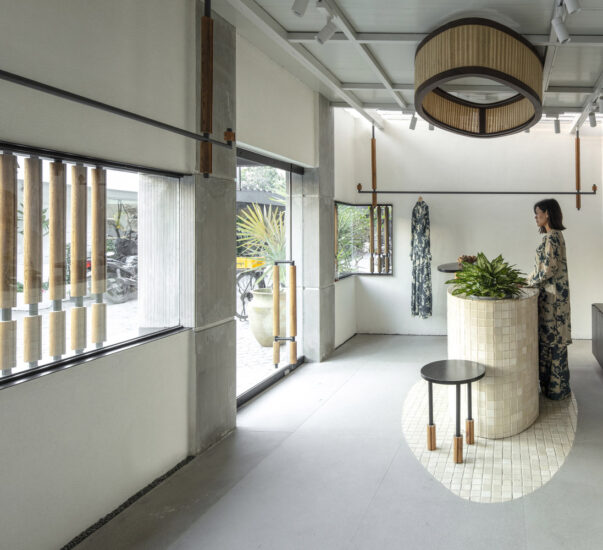 Portal92〡18㎡，新德裏極小空間裏的服裝店