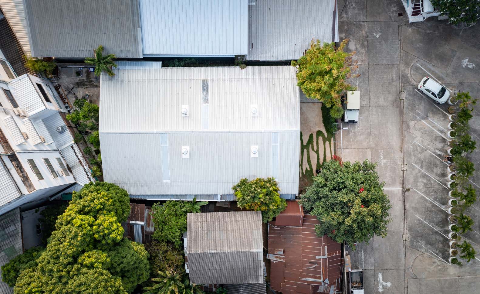 Housescape Design Lab,泰國清邁,辦公室設計,咖啡廳設計,餐廳設計,辦公室設計案例,設計公司辦公室,廠房改造,建築改造,咖啡廳設計案例