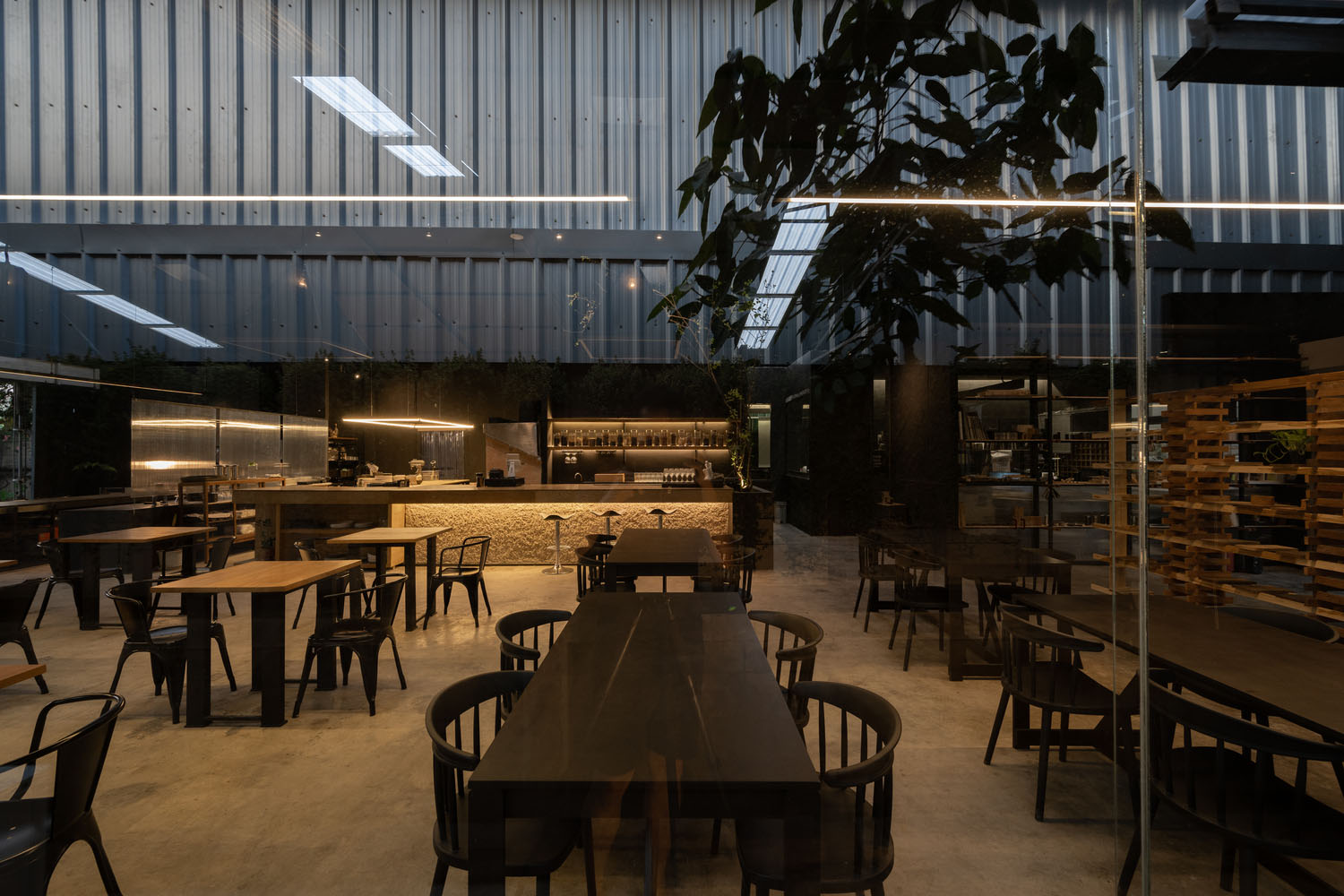 Housescape Design Lab,泰國清邁,辦公室設計,咖啡廳設計,餐廳設計,辦公室設計案例,設計公司辦公室,廠房改造,建築改造,咖啡廳設計案例