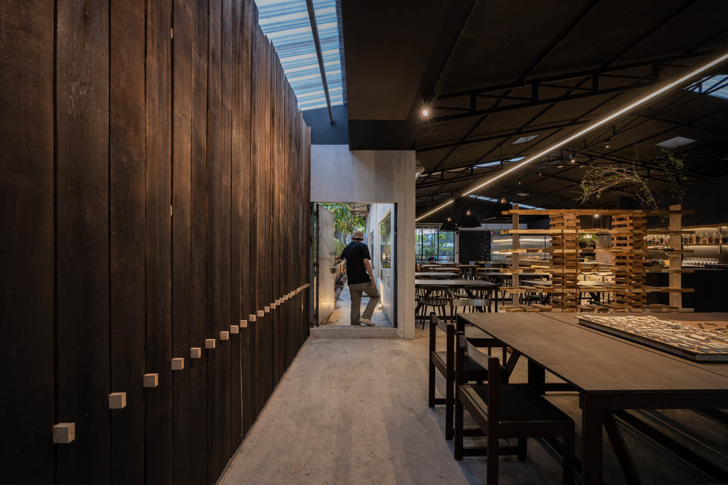 Housescape Design Lab,泰國清邁,辦公室設計,咖啡廳設計,餐廳設計,辦公室設計案例,設計公司辦公室,廠房改造,建築改造,咖啡廳設計案例