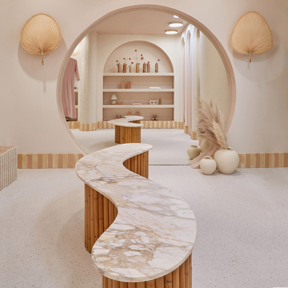 創意女裝店,西班牙,服裝店,服裝店設計案例,國外服裝店設計,Patricia Bustos Studio,創意服裝店設計案例,女裝概念店