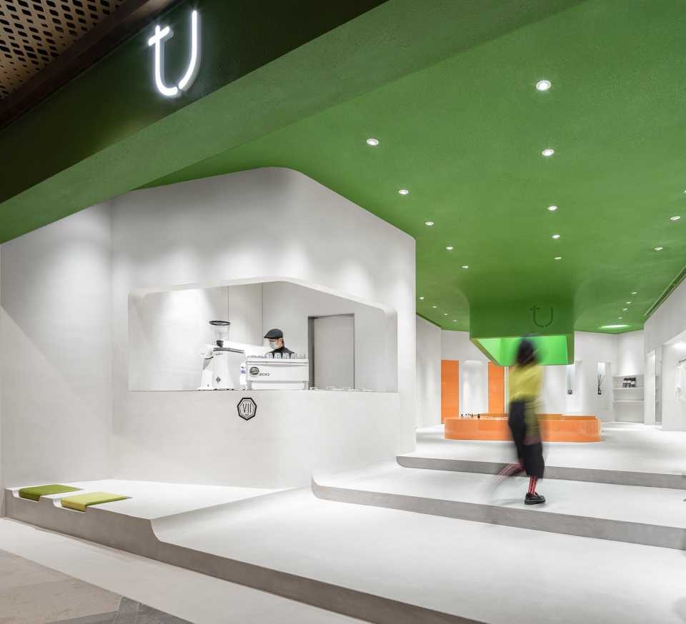 服裝店設計,上海服裝店設計,零售店設計,商業空間,女裝店設計,上海女裝店設計,精品女裝店設計,時裝店設計,咖啡店,街角咖啡店,上海TU天安千樹店,TU天安千樹店,TU,上海TU,彈性設計工作室,彈性設計