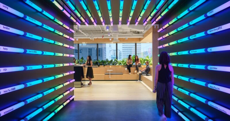 MMOSER 穆氏設計 | 沉浸式“星光隧道”–全球知名媒體公司辦公室