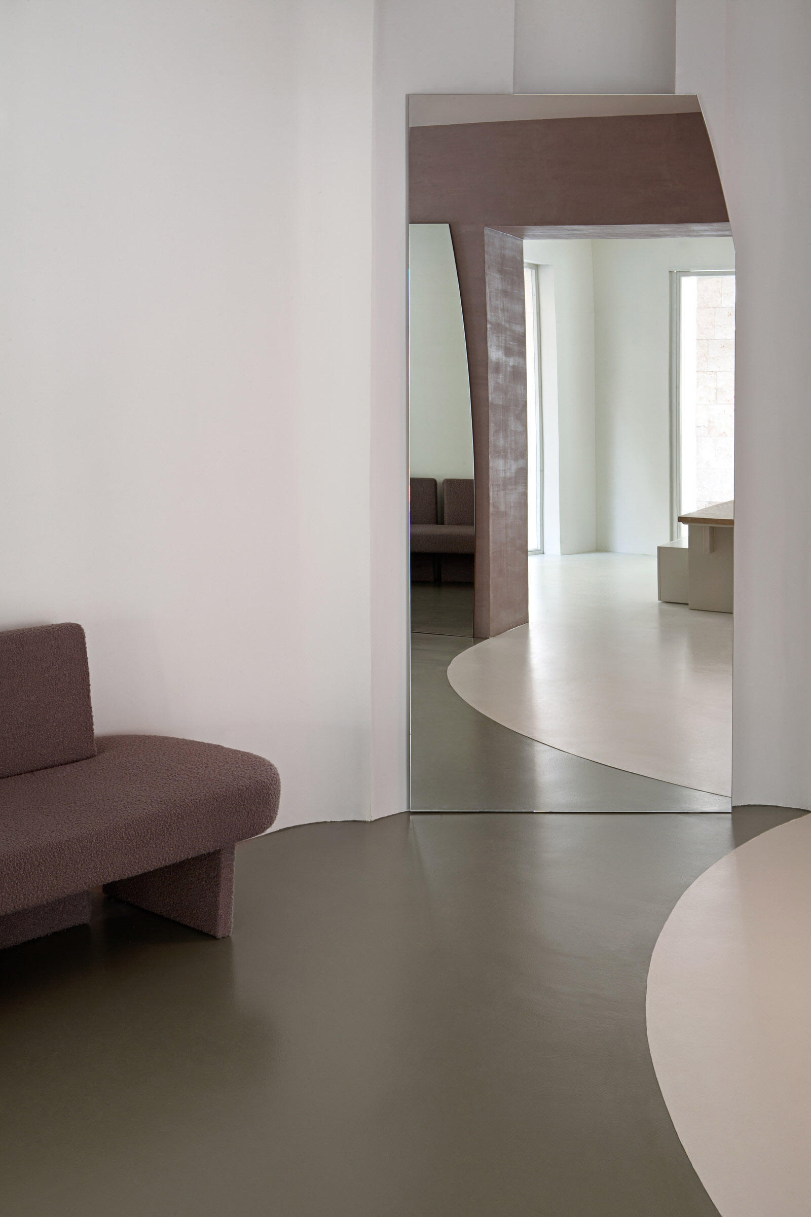 專賣店設計,國外鞋店設計,鞋店設計案例,HOFF運動鞋精品店,CISZAK DALMAS,西班牙,鞋店設計,零售店設計