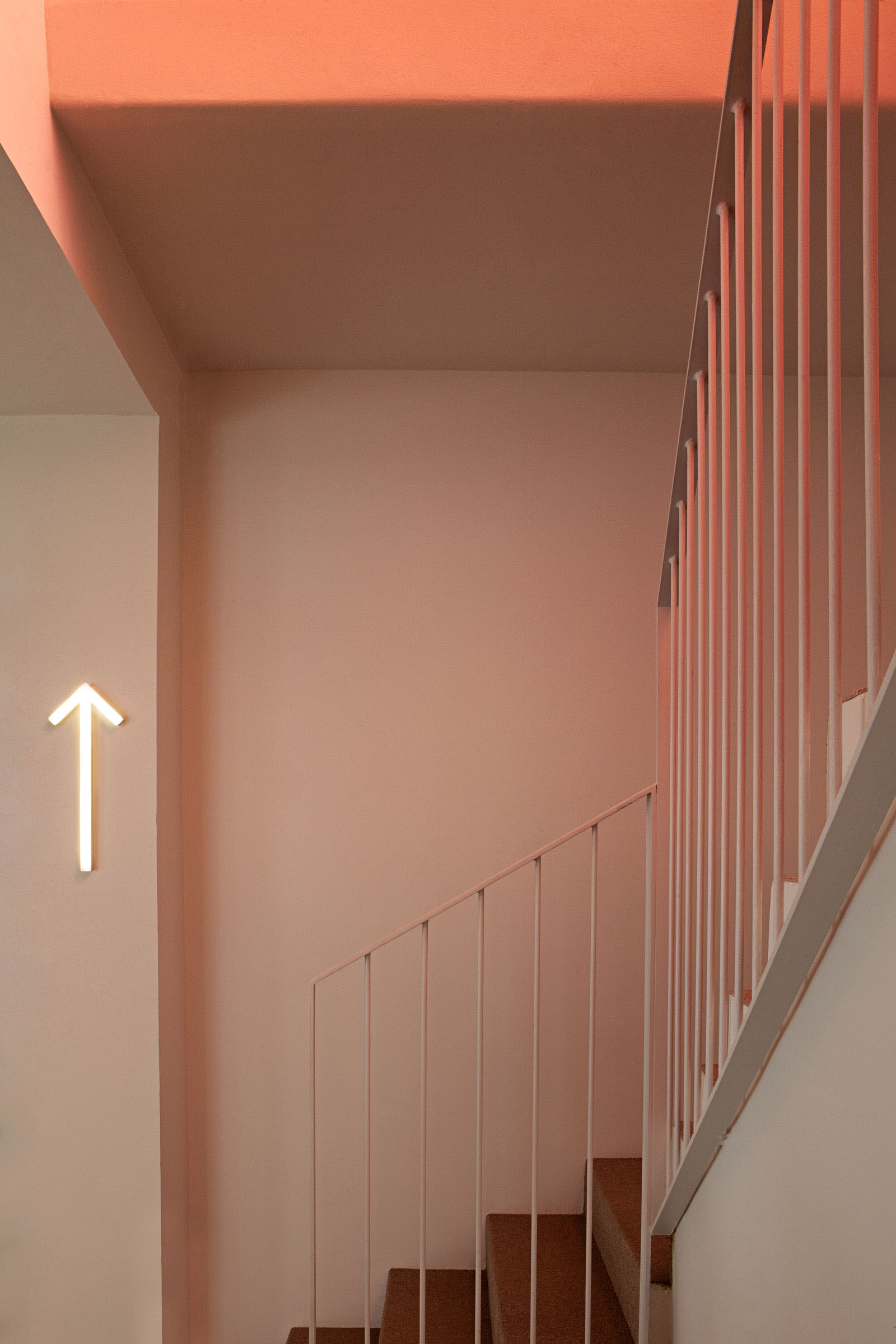 專賣店設計,國外鞋店設計,鞋店設計案例,HOFF運動鞋精品店,CISZAK DALMAS,西班牙,鞋店設計,零售店設計