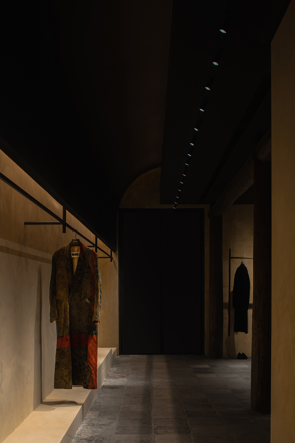 商業空間設計,時裝店設計,零售店設計,服裝店設計,女裝店設計,hug,UMA WANG,UMA WANG全新概念店,時裝店設計案例,成都時裝店設計,hug,UMA WANG旗艦店,成都hug,成都UMA WANG,氣象建築,氣象建築設計