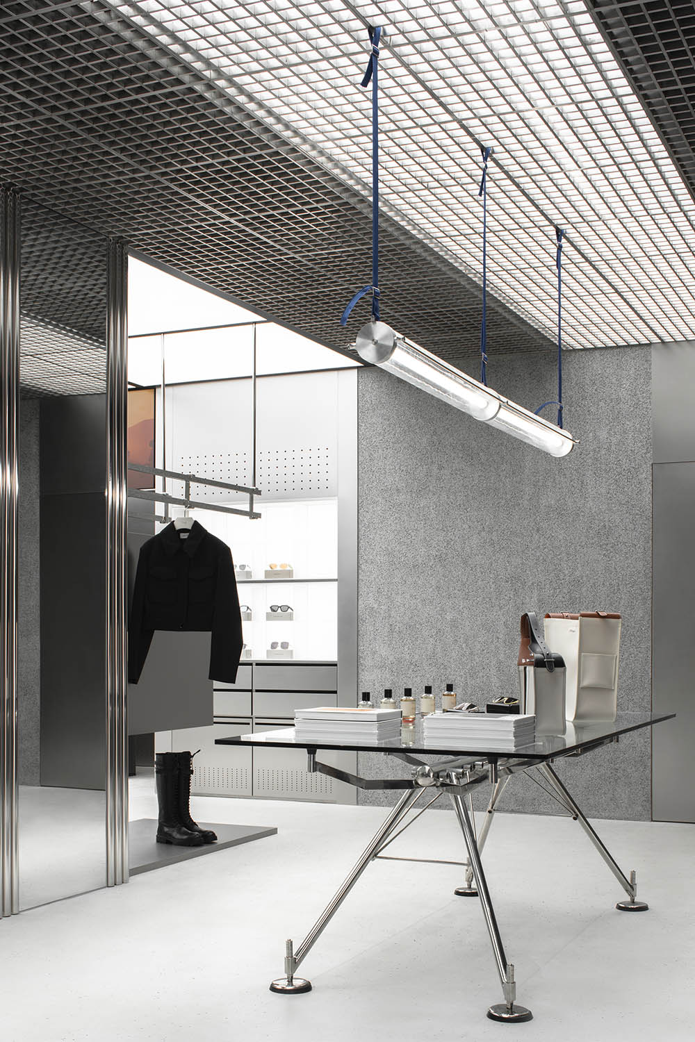 商業空間設計,時裝店設計,零售店設計,服裝店設計,女裝店設計,hug,UMA WANG,UMA WANG全新概念店,時裝店設計案例,成都時裝店設計,hug,UMA WANG旗艦店,成都hug,成都UMA WANG,氣象建築,氣象建築設計