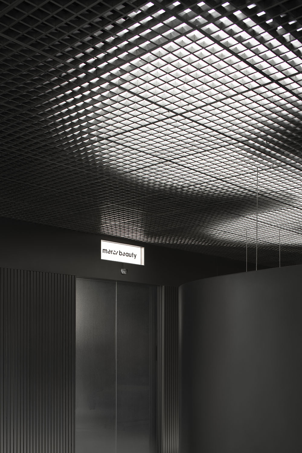 商業空間設計,時裝店設計,零售店設計,服裝店設計,女裝店設計,hug,UMA WANG,UMA WANG全新概念店,時裝店設計案例,成都時裝店設計,hug,UMA WANG旗艦店,成都hug,成都UMA WANG,氣象建築,氣象建築設計