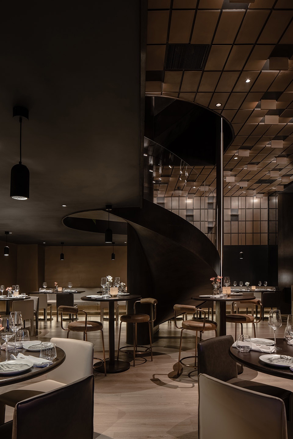 酒吧設計,餐飲空間,餐吧設計,西安酒吧設計,西安餐吧設計,Le Coq餐酒吧,西餐廳設計案例,酒吧設計案例,餐吧設計案例,Le Coq,西安Le Coq,Le Coq Wine,RooMoo Design Studio,RooMoo