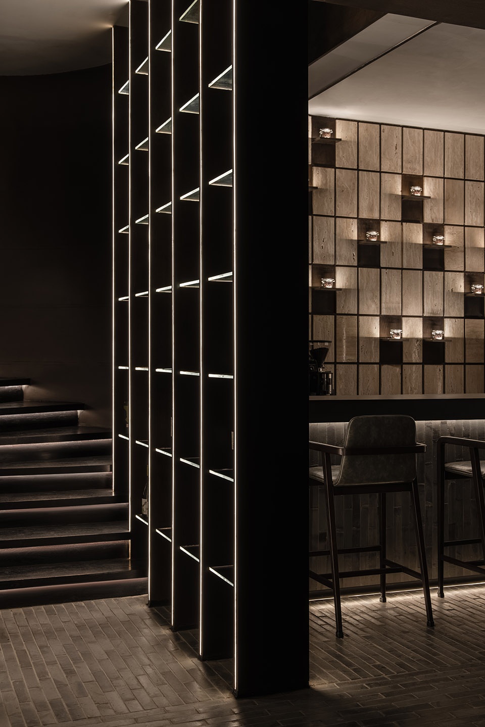 酒吧設計,餐飲空間,餐吧設計,西安酒吧設計,西安餐吧設計,Le Coq餐酒吧,西餐廳設計案例,酒吧設計案例,餐吧設計案例,Le Coq,西安Le Coq,Le Coq Wine,RooMoo Design Studio,RooMoo