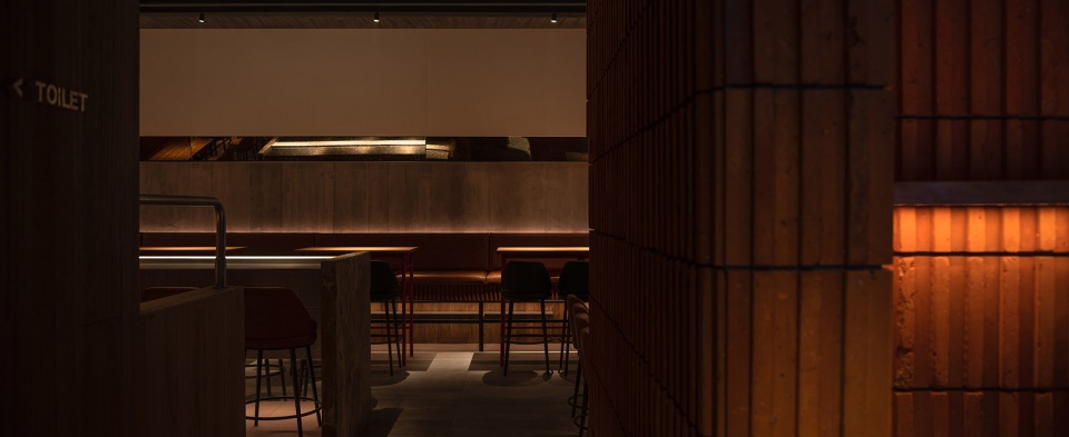 居酒屋設計,成都酒館設計,成都居酒屋,燒gè鳥,成都燒gè鳥,酒館設計案例,小酒館設計,燒gè鳥居酒屋,網紅餐廳,餐廳設計,成都網紅餐廳,休閑餐廳設計,Fei Design Studio,Fei Design