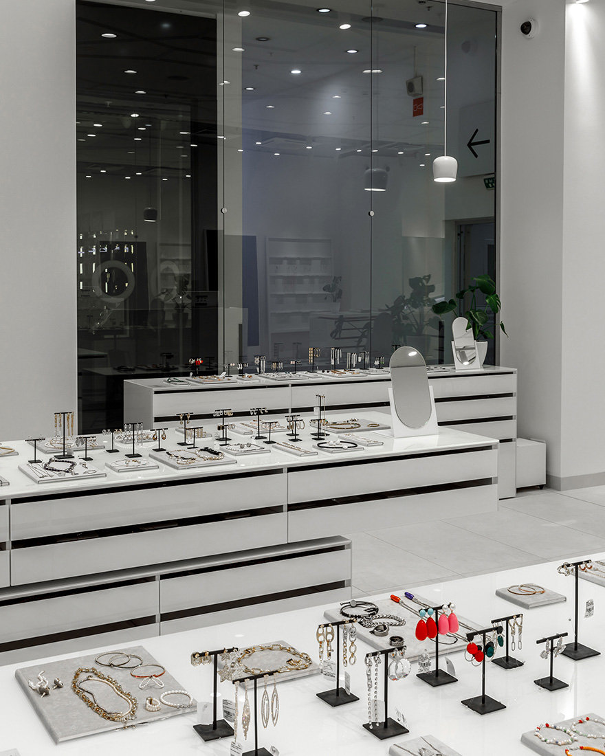 極簡美學,珠寶店設計案例,Nastya Kolchina,珠寶店設計,100㎡,店鋪設計,國外珠寶店設計,珠寶零售店,珠寶精品店,Poison Drop,商店設計案例