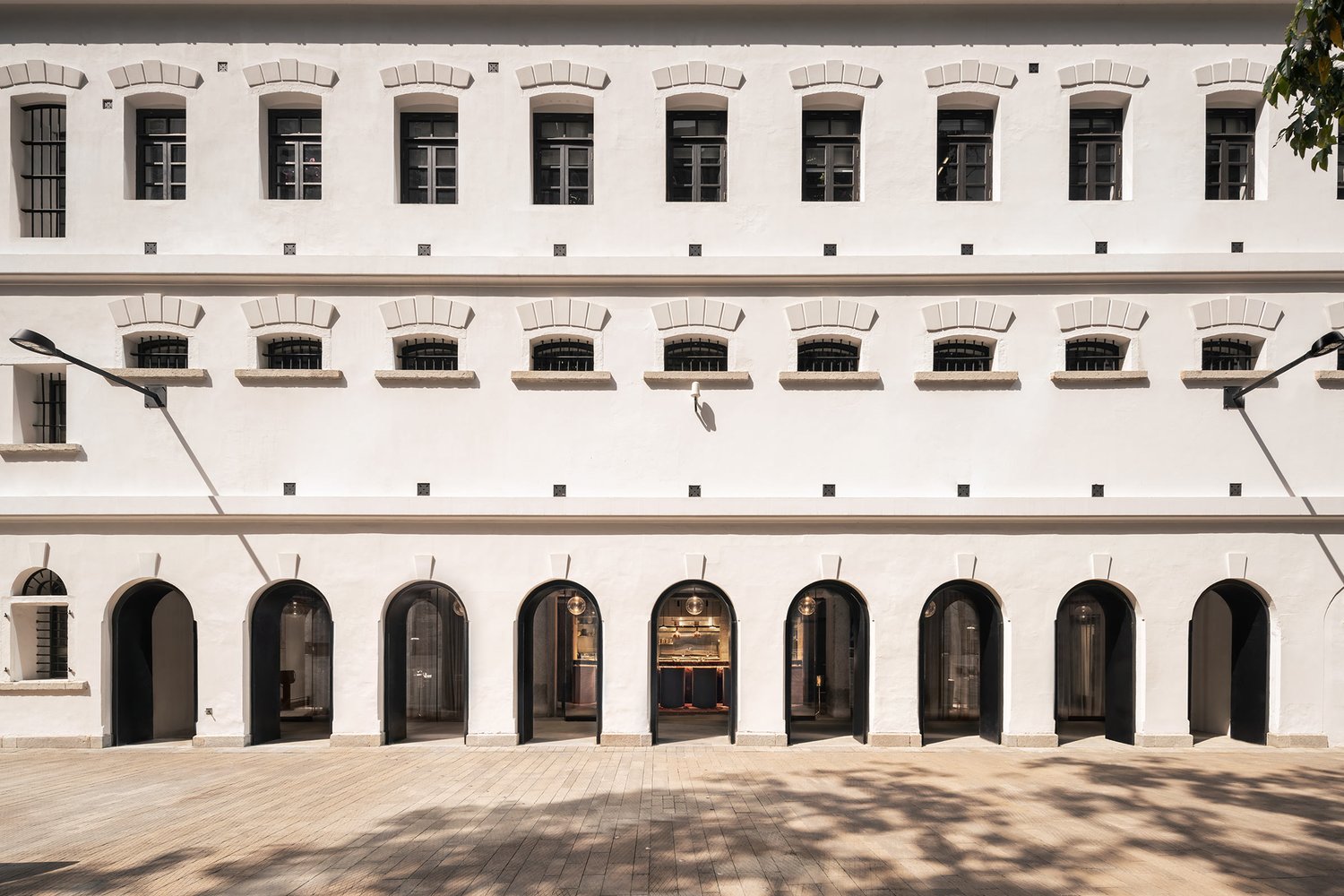 西餐廳設計,餐廳設計案例,香港餐廳設計,COLLECTIVE,餐廳裝修,建築改造,香港,監獄改造,高端西餐廳,AGORA