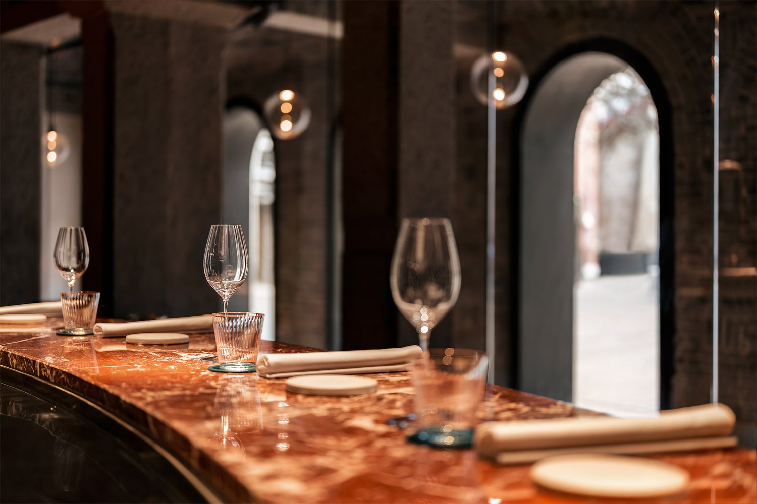 西餐廳設計,餐廳設計案例,香港餐廳設計,COLLECTIVE,餐廳裝修,建築改造,香港,監獄改造,高端西餐廳,AGORA