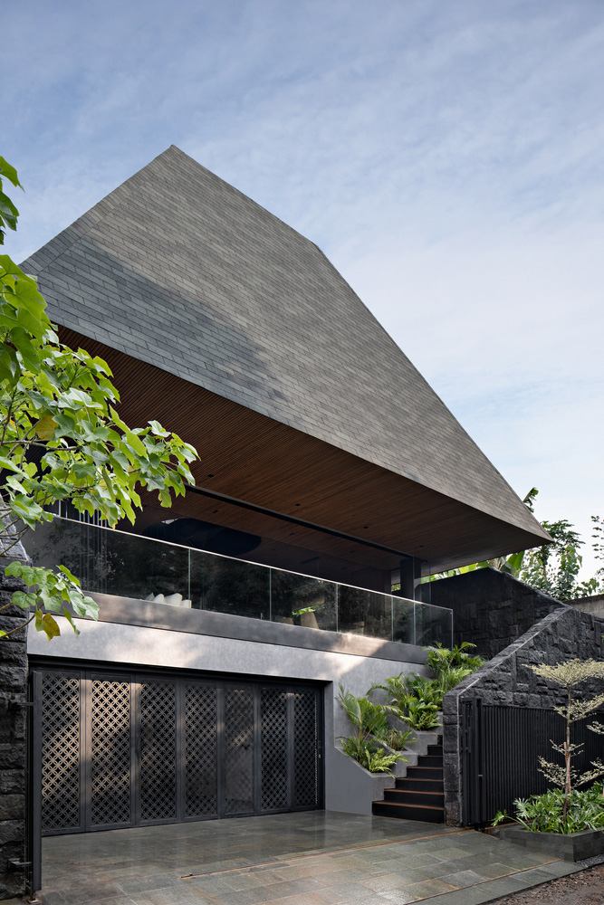 K-Thengono Design Studio,別墅設計,印尼,250㎡,鄉土主義,鄉村別墅設計,別墅設計案例,別墅建築設計