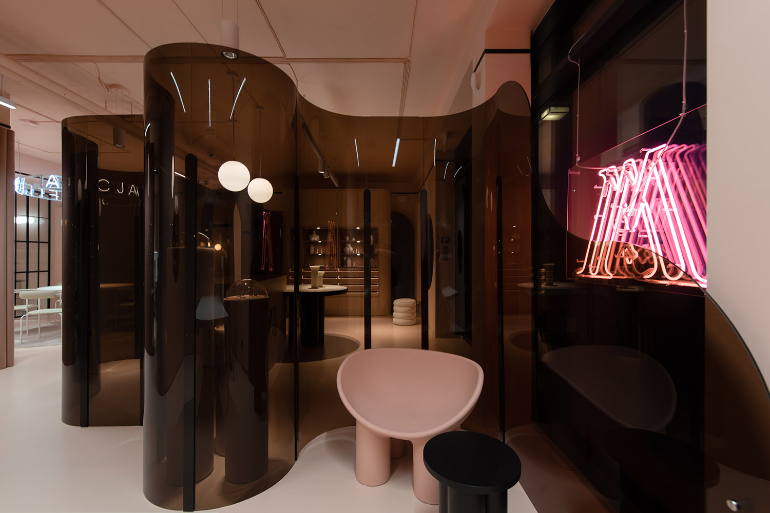 Damian Kozłowski,珠寶店設計案例,快閃店設計案例,波蘭,AM JEWELLERY,珠寶快閃店,珠寶店裝修,珠寶店設計方案,快閃店設計方案