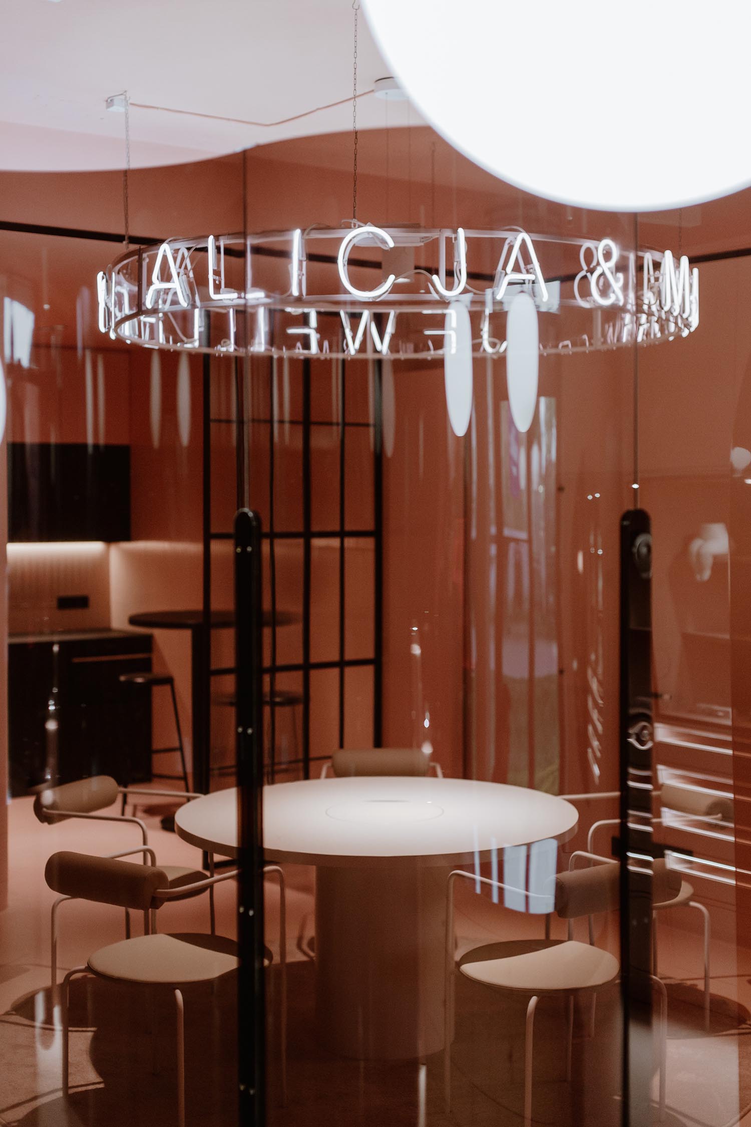 Damian Kozłowski,珠寶店設計案例,快閃店設計案例,波蘭,AM JEWELLERY,珠寶快閃店,珠寶店裝修,珠寶店設計方案,快閃店設計方案