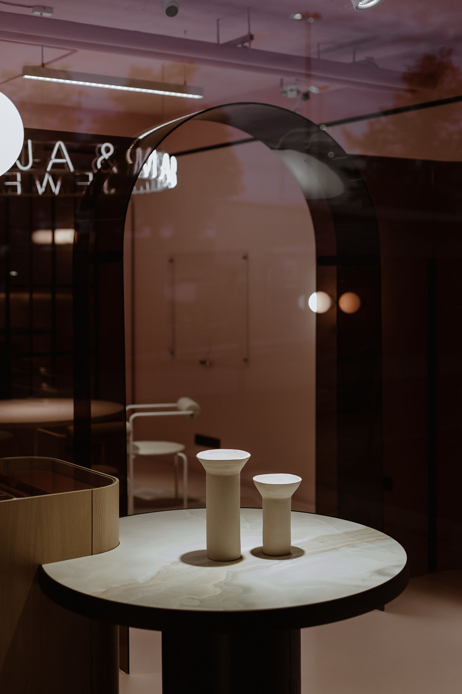 Damian Kozłowski,珠寶店設計案例,快閃店設計案例,波蘭,AM JEWELLERY,珠寶快閃店,珠寶店裝修,珠寶店設計方案,快閃店設計方案