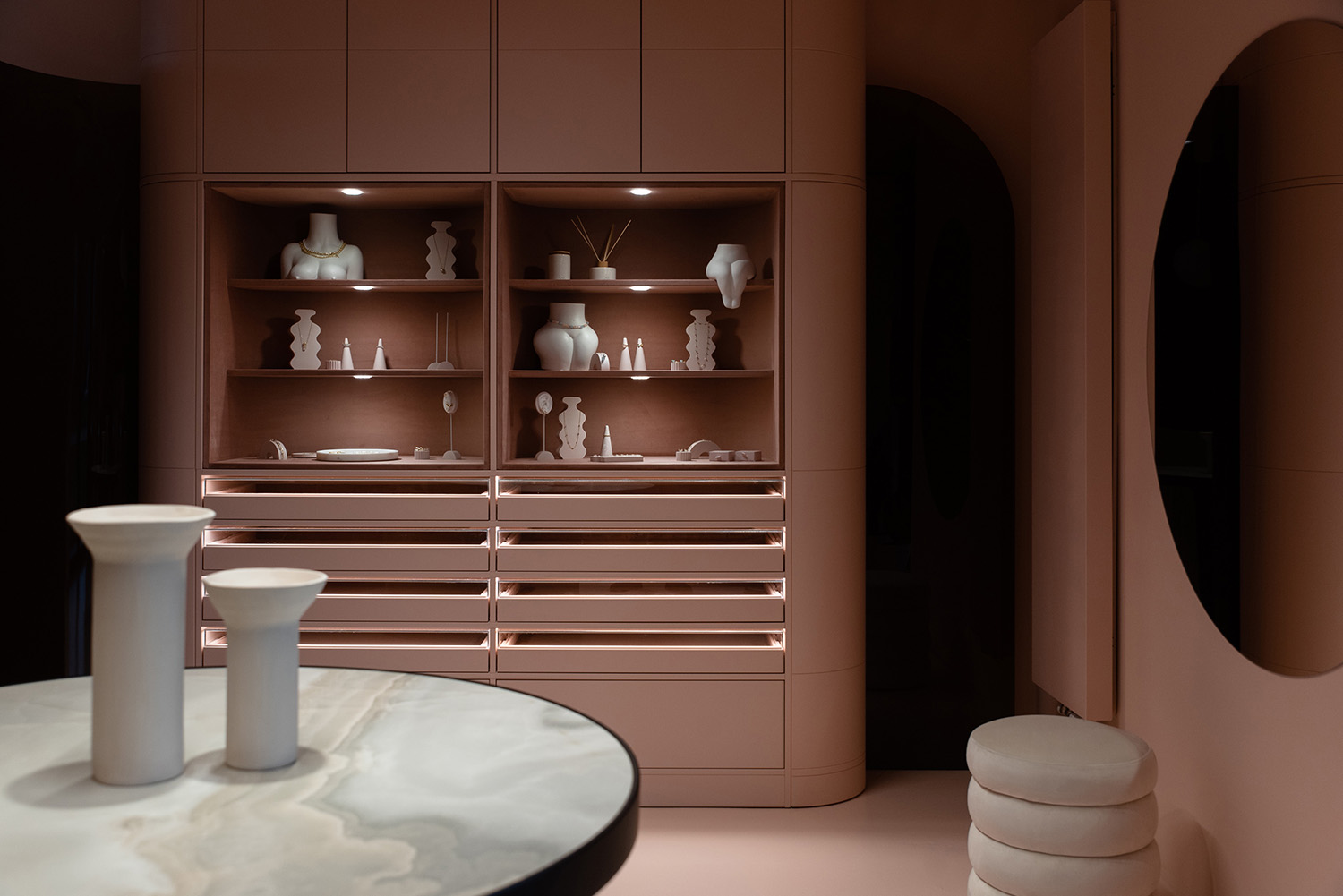 Damian Kozłowski,珠寶店設計案例,快閃店設計案例,波蘭,AM JEWELLERY,珠寶快閃店,珠寶店裝修,珠寶店設計方案,快閃店設計方案