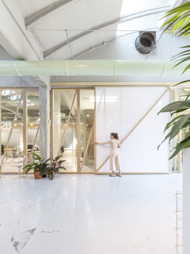 BLA,意大利都靈,辦公室,聯合辦公室,辦公室設計,國外辦公室設計案例,虛擬現實和數字企業孵化聯合辦公室,辦公室裝修,辦公室設計方案,IDT-BRANDS DISTRIBUTION