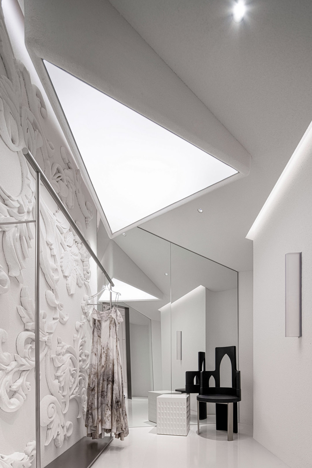 IINC,杭州時尚買手店,服裝店設計,IINC買手店,杭州IINC,零售店設計,服裝零售店設計,買手店設計,杭州買手店設計,杭州服裝店設計,服裝買手店,設計師買手店設計,泛域設計,Fununit Design