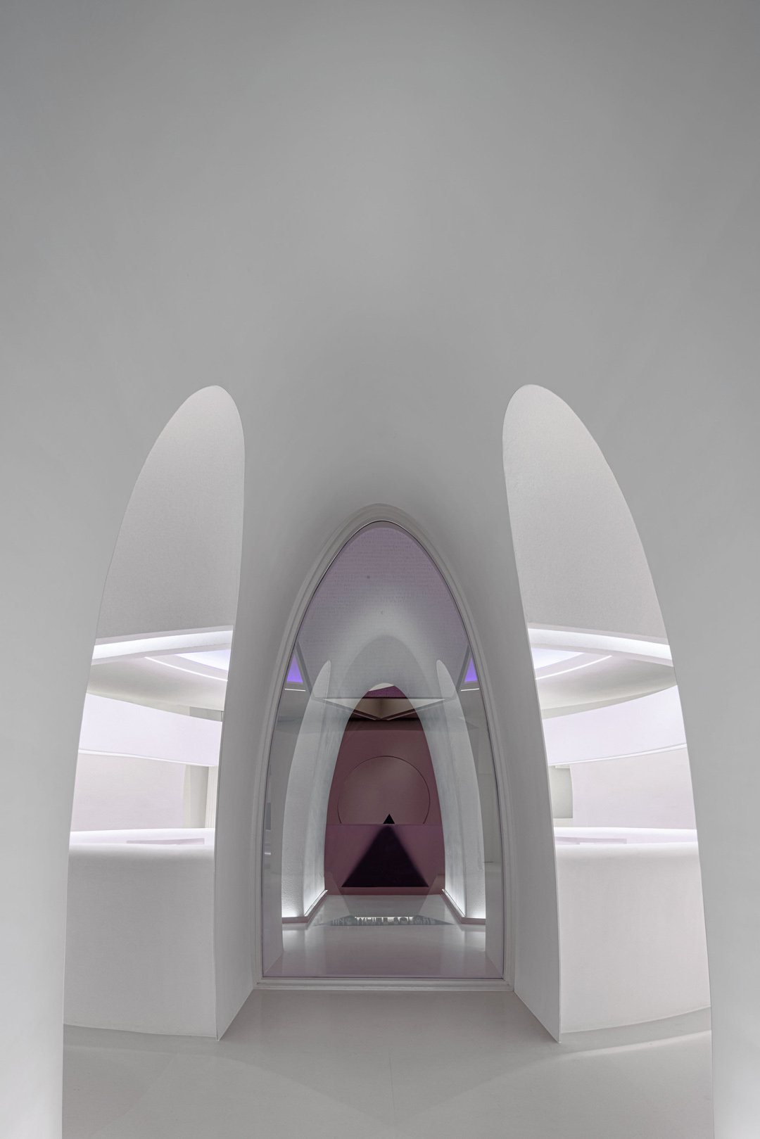 IINC,杭州時尚買手店,服裝店設計,IINC買手店,杭州IINC,零售店設計,服裝零售店設計,買手店設計,杭州買手店設計,杭州服裝店設計,服裝買手店,設計師買手店設計,泛域設計,Fununit Design