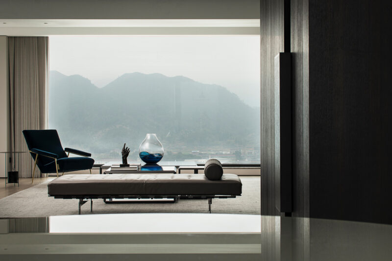 千上設計 | 500㎡，台州極簡湖景大平層