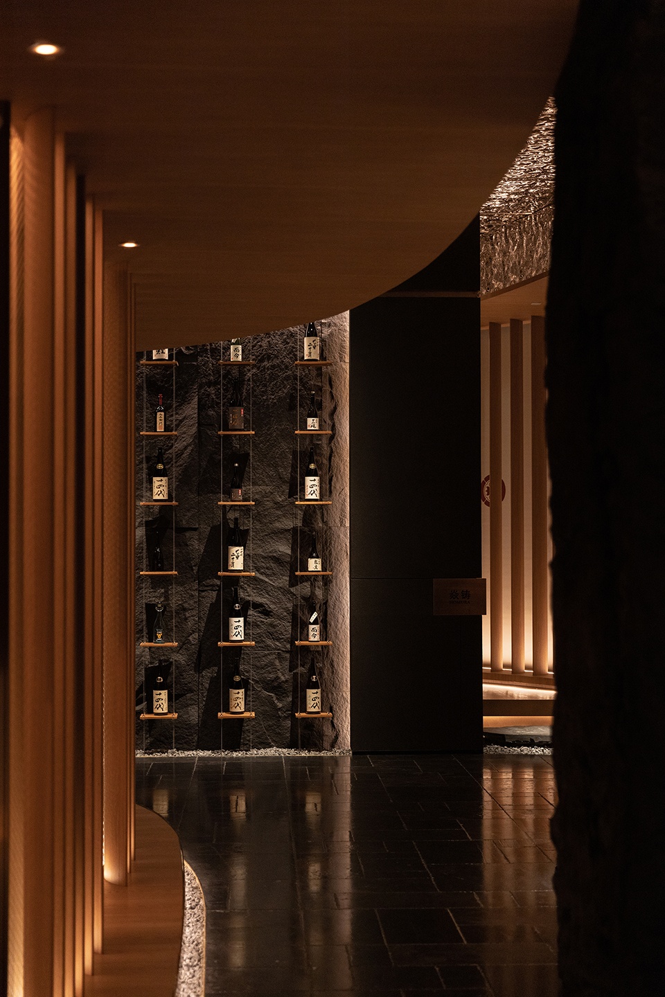 日料店設計,壽司店設計,餐廳設計,日料店設計案例,日料店效果圖,武漢日料店,休閑餐廳設計,HOMURA焱鑄,武漢HOMURA焱鑄,HOMURA焱鑄日料店,樸開十向設計,樸開十向,武漢樸開十向,樸開十向設計事務所