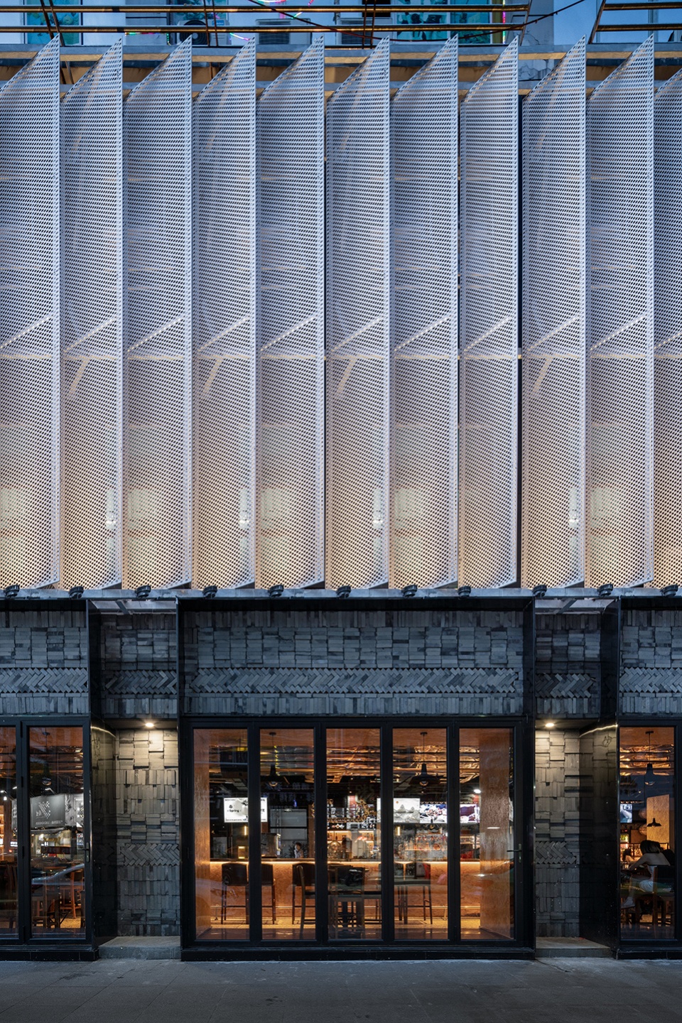 餐吧設計,酒吧設計,酒餐吧設計,酒吧設計案例,酒吧裝修,酒吧裝修設計,惠州餐吧,惠州酒吧,BEEERPARK,惠州BEEERPARK,ARCHIHOPE,朱海博建築事務所,朱海博設計事務所