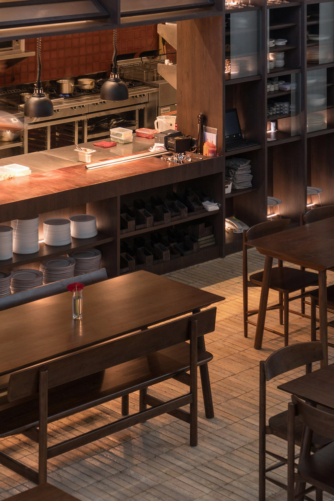 酒吧設計,酒吧設計案例,Isso Architects,印尼酒吧設計,Locaāhands,酒吧餐廳,530㎡,餐廳裝修,國外餐廳設計案例