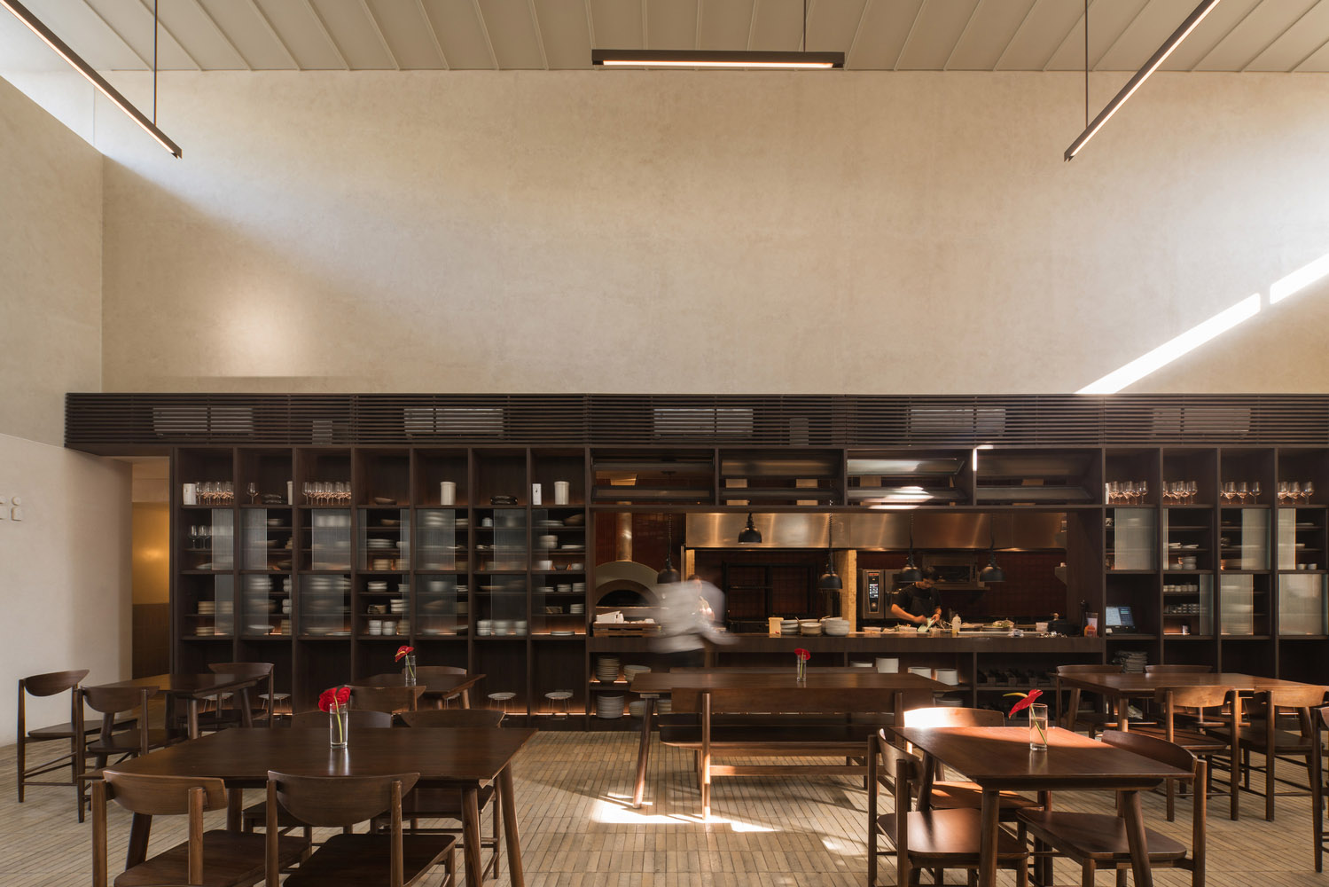 酒吧設計,酒吧設計案例,Isso Architects,印尼酒吧設計,Locaāhands,酒吧餐廳,530㎡,餐廳裝修,國外餐廳設計案例