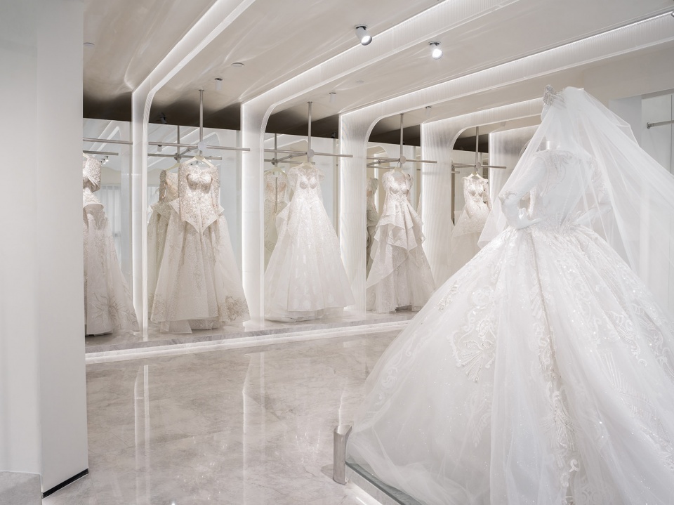 服裝店設計,婚紗館設計,婚紗店設計,杭州婚紗店,杭州MANLIBRIDAL,服裝店設計案例,MANLIBRIDAL婚紗館,杭州MANLIBRIDAL婚紗館,水丁集設計,水丁集,水丁集設計作品