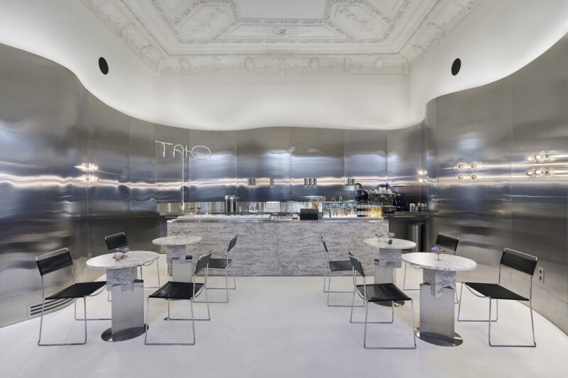 Sivak+Partners Studio | 74㎡，烏克蘭敖德薩ТАЮ冰淇淋店設計