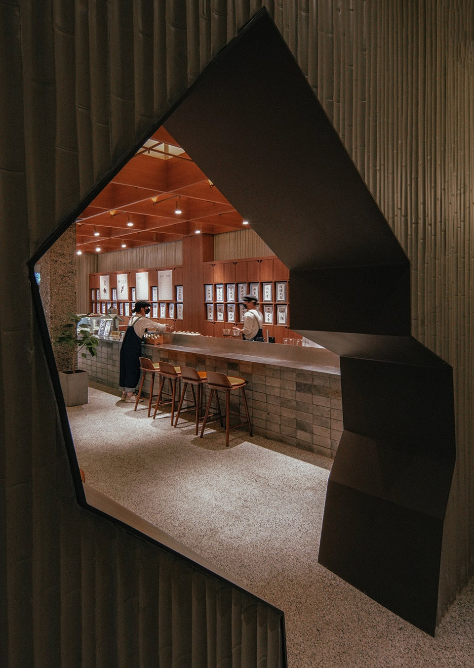 奶茶店設計,茶館設計,茶室設計,咖啡店設計,鄭州茶館設計,茶飲店設計,咖啡廳設計案例,咖啡廳裝修,山茶,山茶咖啡店,鄭州山茶,福州茶館,徽宗設計研究室,徽宗設計,徽宗設計作品