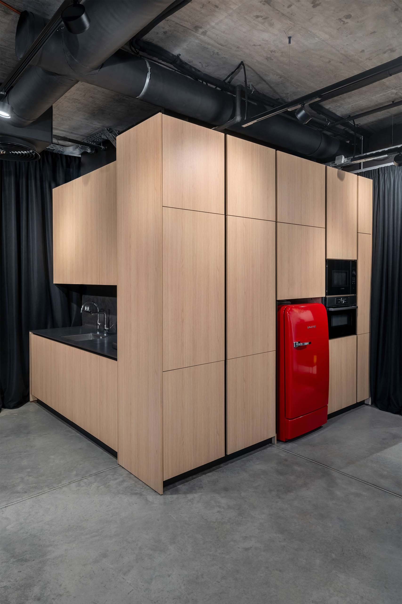 辦公室設計案例,Cache atelier,保加利亞,索非亞,1350㎡,辦公室,國外辦公室設計案例,辦公室裝修,Hypoport