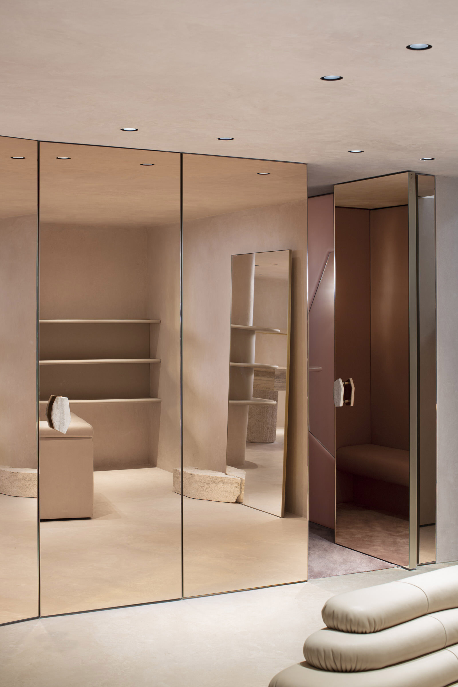 AVART服裝店,服裝店設計,國外服裝店,服裝精品店,STUDIOPEPE,瑞士,Pattern Studio,女裝店設計,女裝店設計案例