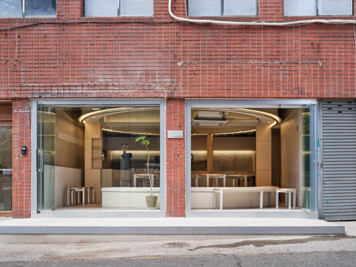 design by 83 | 45㎡，韓國釜山or whatever Café咖啡廳設計