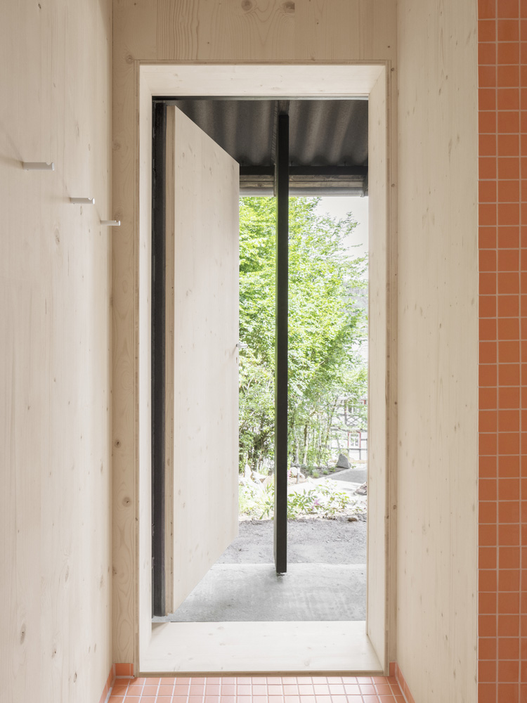 民宿設計,民宿改造設計,Fröhlich Gassner Architekten,民宿設計案例,170㎡,德國,Kleine Bleibe,度假民宿,民宿建築設計,原木色