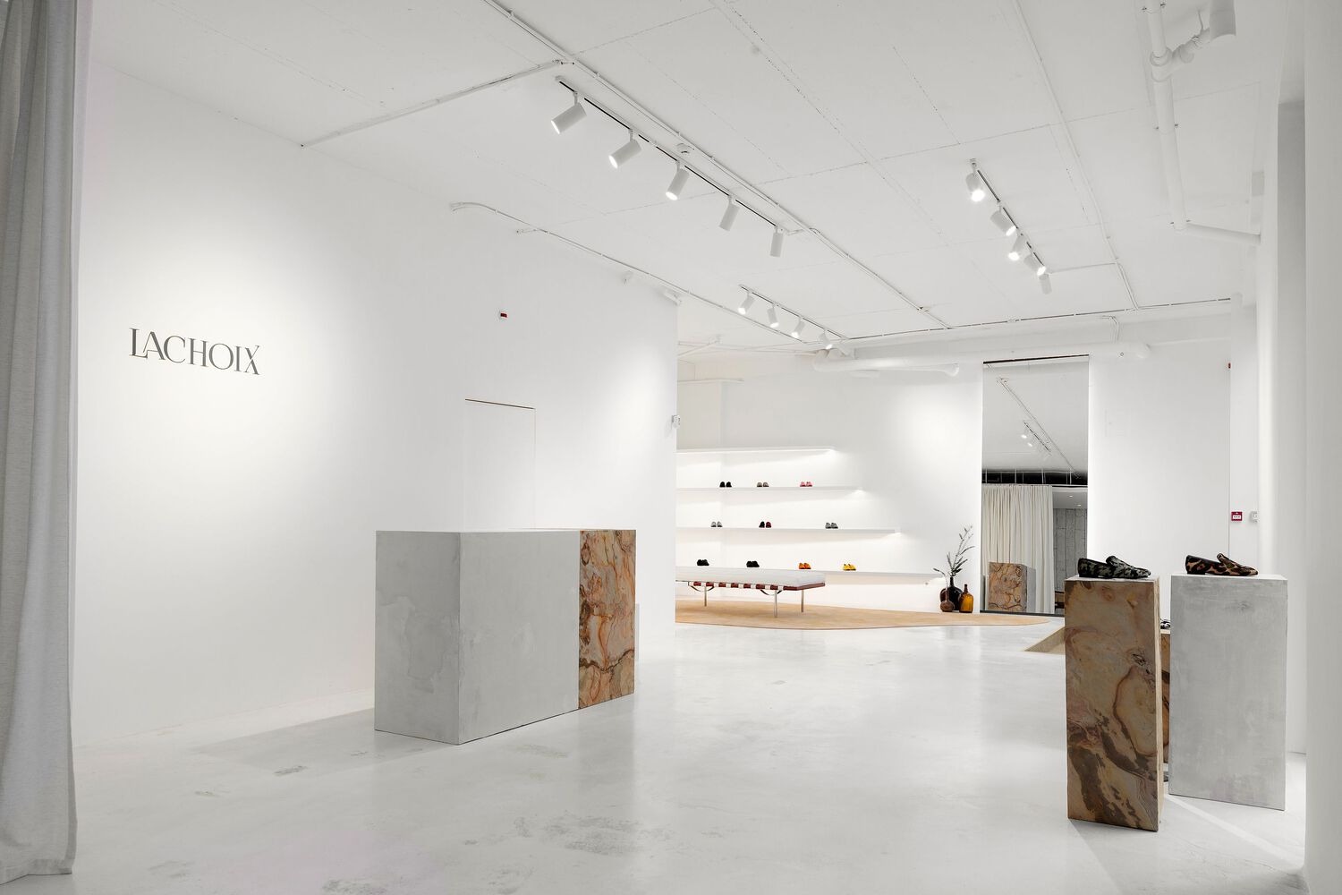 Lachoix Concept Store,服裝店設計,國外服裝店,服裝精品店,Atelier Holcnerova,葡萄牙,裏斯本,Lachoix 服裝概念店,女裝店設計,女裝店設計案例