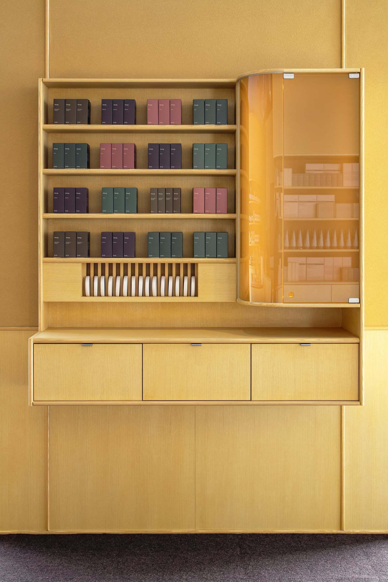 Aesop,Aesop店設計,Aesop店鋪,零售店設計,香水店設計,化妝品店,品牌體驗店,伊索化妝品店,CASE-REAL,日本,名古屋,伊索體驗店,90㎡
