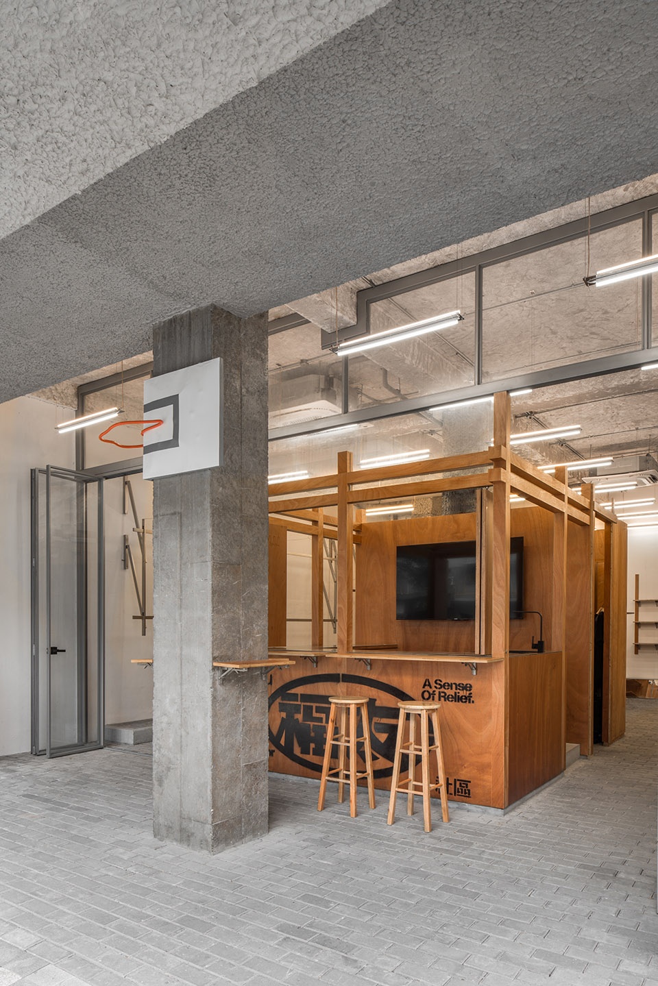 零售店設計,商店設計,零售店設計案例,線下體驗店設計,phew,phew線下商店,杭州phew,杭州,杭州phew線下店,phew線下店,say architects