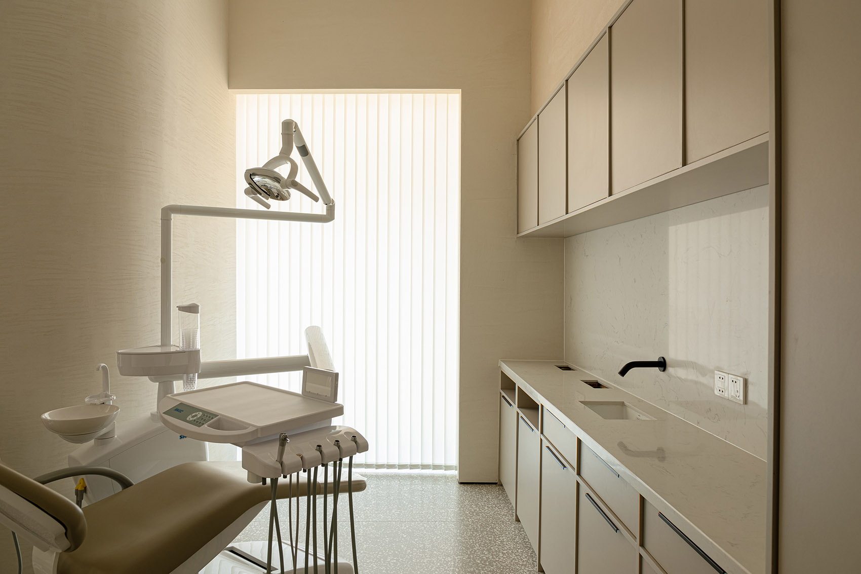 診所設計,門診設計,牙科診所設計案例,牙科診所設計,診所設計案例,盧境婷,盧境婷口腔診所,上海盧境婷口腔診所,上海牙科診所,上海,棲斯設計,棲斯設計作品