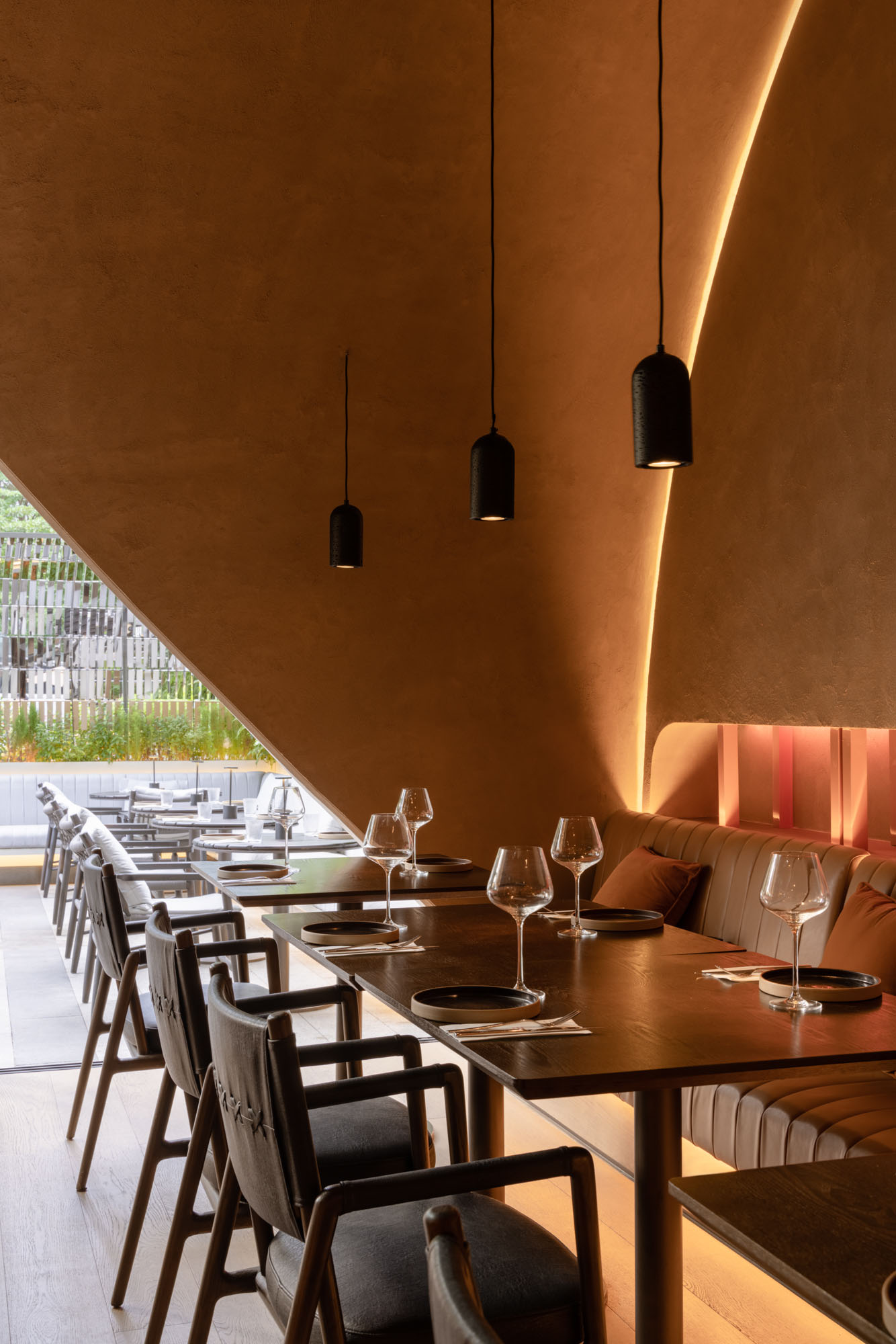 酒吧設計,餐飲空間,餐吧設計,深圳酒吧設計,深圳餐吧設計,RooMoo,餐廳設計案例,酒吧設計案例,餐吧設計案例,COCOPark B3餐酒吧,深圳酒吧,深圳購物公園酒吧,COCOPark B3,RooMoo設計