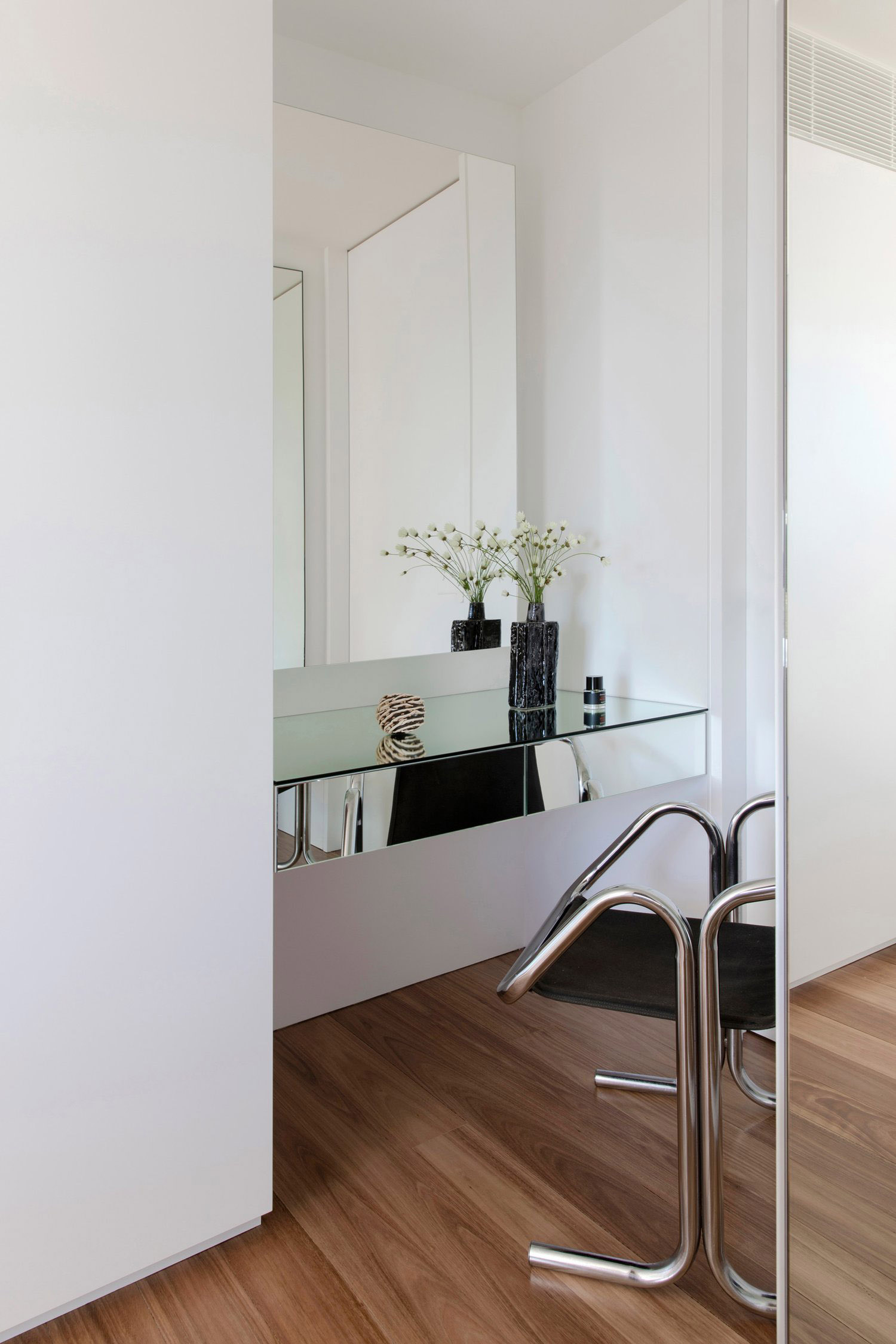 住宅建築改造設計,住宅設計案例,Studio Prineas,悉尼,澳大利亞,國外住宅設計案例,住宅改造,170㎡,海景住宅,閣樓