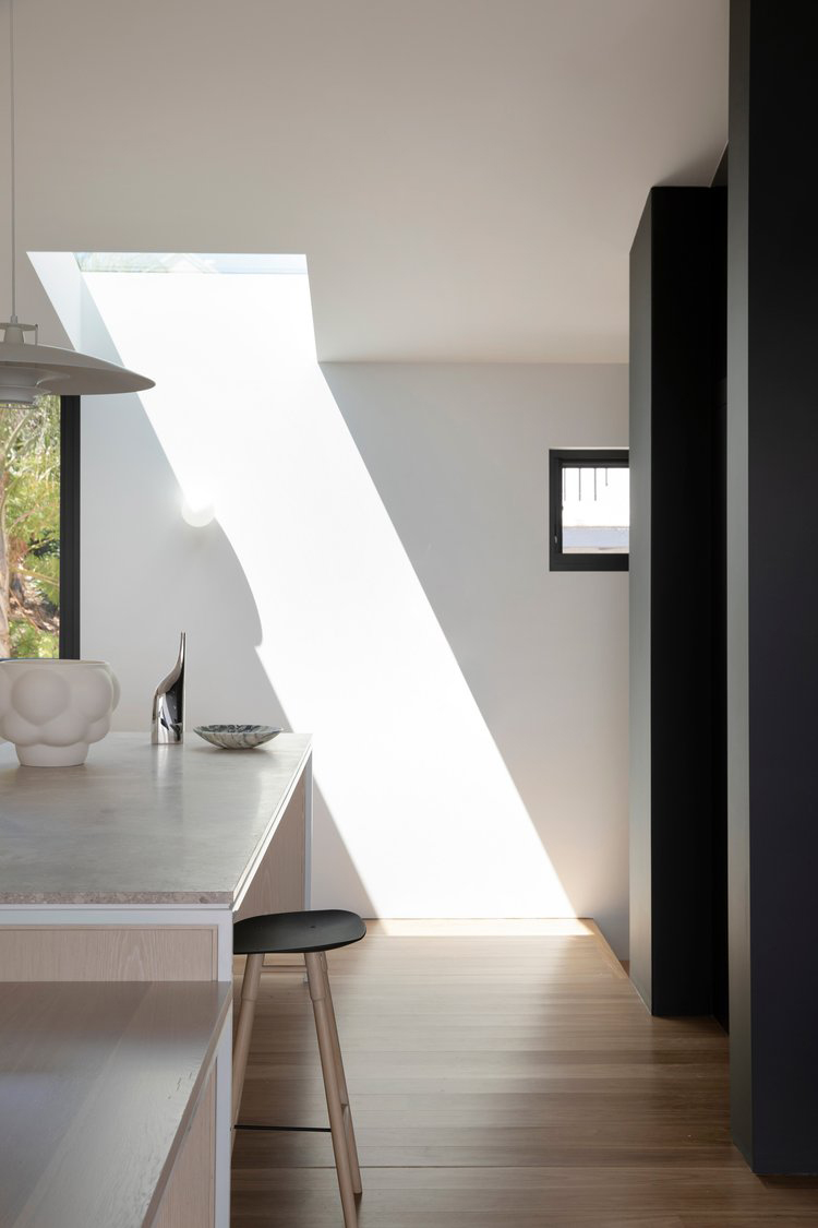 住宅建築改造設計,住宅設計案例,Studio Prineas,悉尼,澳大利亞,國外住宅設計案例,住宅改造,170㎡,海景住宅,閣樓