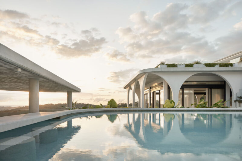 Reece Keil Design〡悉尼優雅、柔和的微水泥海景別墅