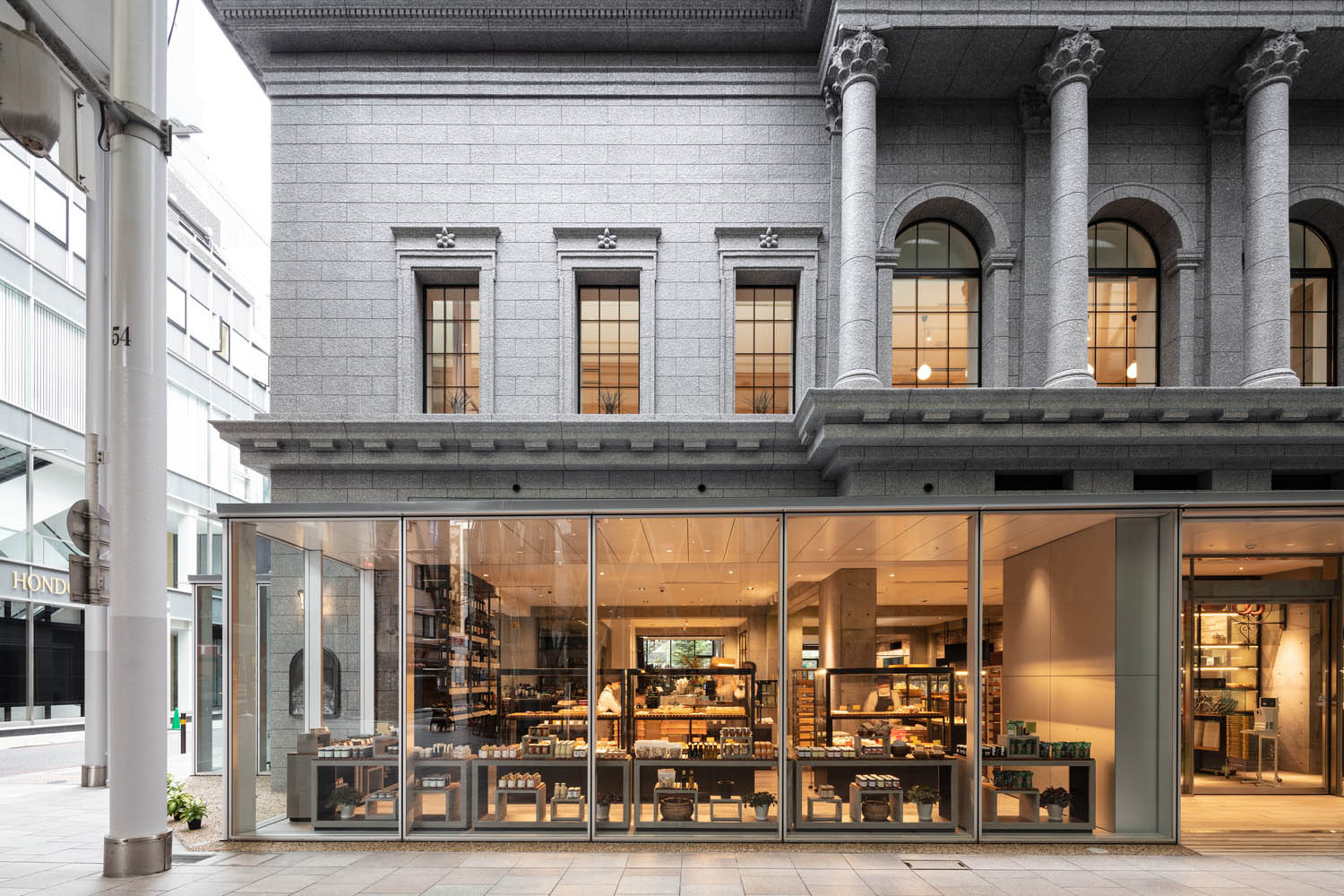 廣島安徒生商業大廈,建築設計,TAISEI DESIGN Planners Architects & Engineers,建築改造,商業空間設計,多功能複合空間設計,日本,Hiroshima Andersen Commercial Building