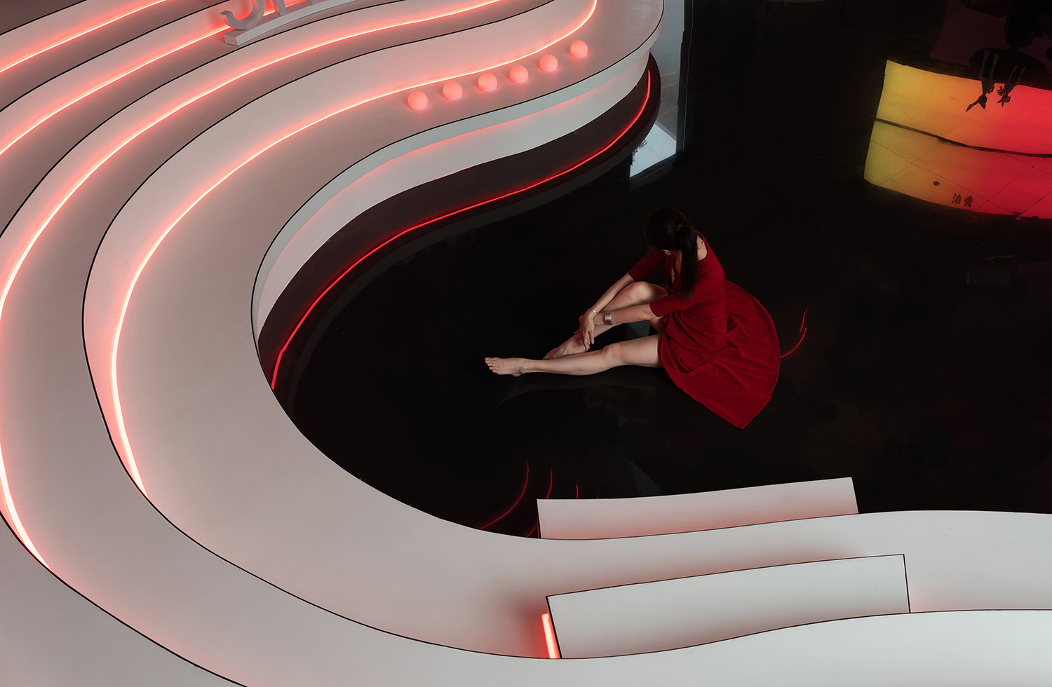 咖啡廳設計,咖啡館設計,咖啡廳設計案例,網紅咖啡廳設計,蘇州咖啡廳,蘇州打卡咖啡廳,泊秀,泊秀·SHOW,蘇州泊秀,蘇州網紅咖啡廳,聚會咖啡廳,巢羽建築設計,巢羽建築