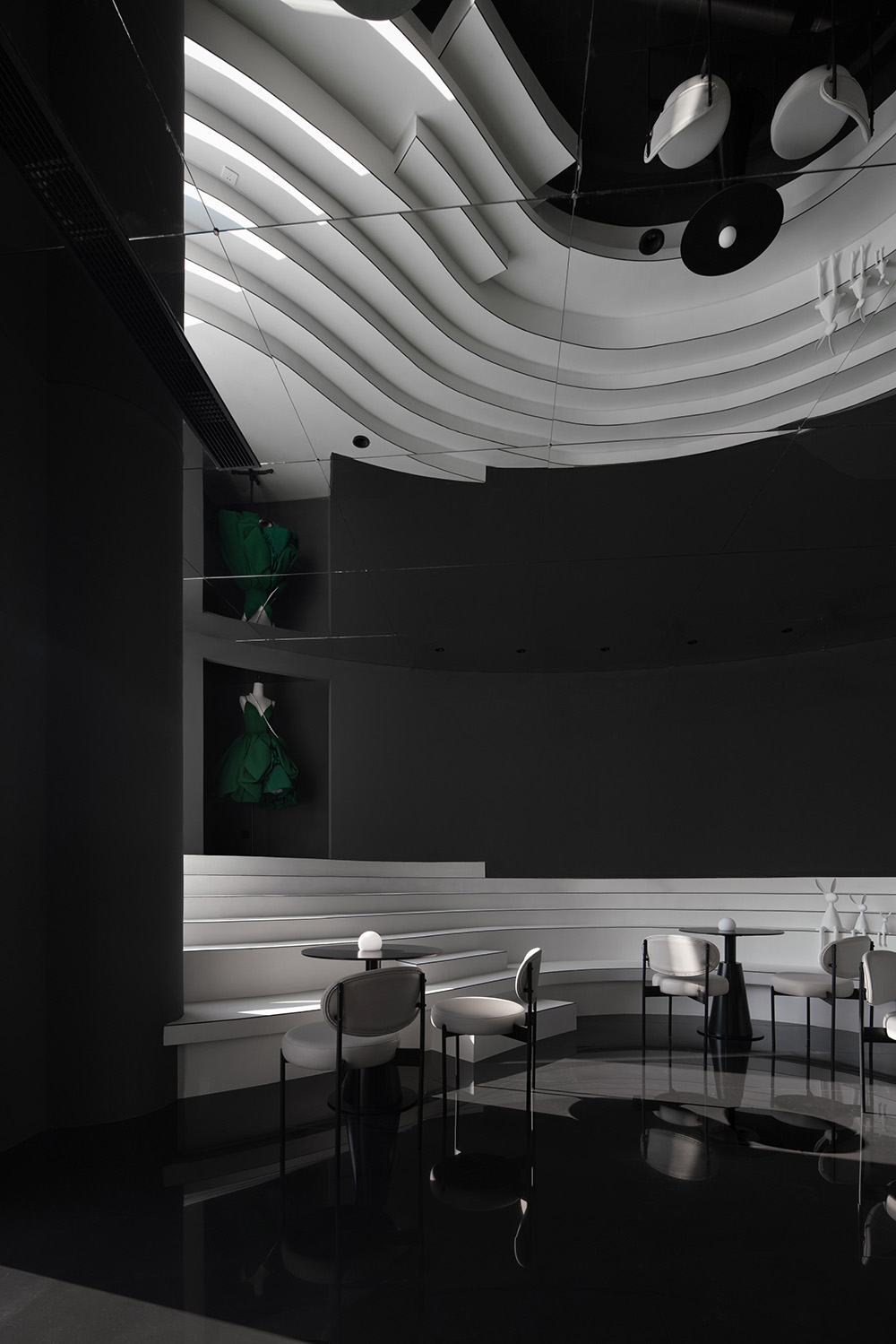 咖啡廳設計,咖啡館設計,咖啡廳設計案例,網紅咖啡廳設計,蘇州咖啡廳,蘇州打卡咖啡廳,泊秀,泊秀·SHOW,蘇州泊秀,蘇州網紅咖啡廳,聚會咖啡廳,巢羽建築設計,巢羽建築